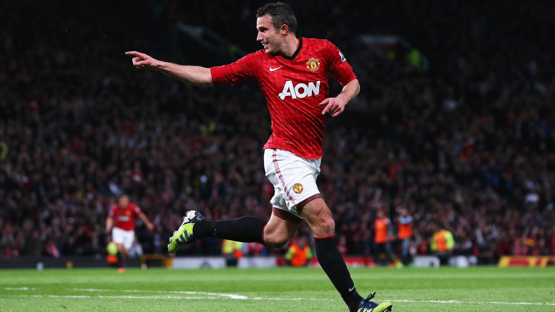 星空体育-蓉城助教河大成赛前到国安更衣室